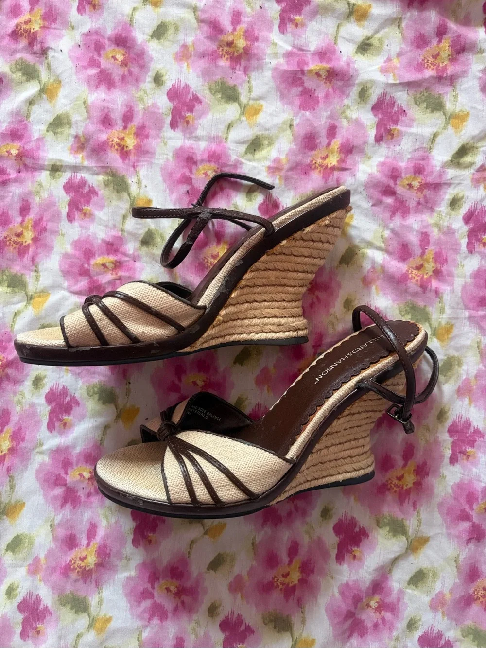 2000s Beige and Brown Espadrille Wedge Sandals 👡